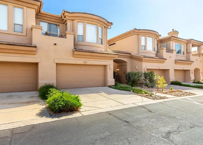 3br With Heated Pool, Spa, Gym And Grill Access *